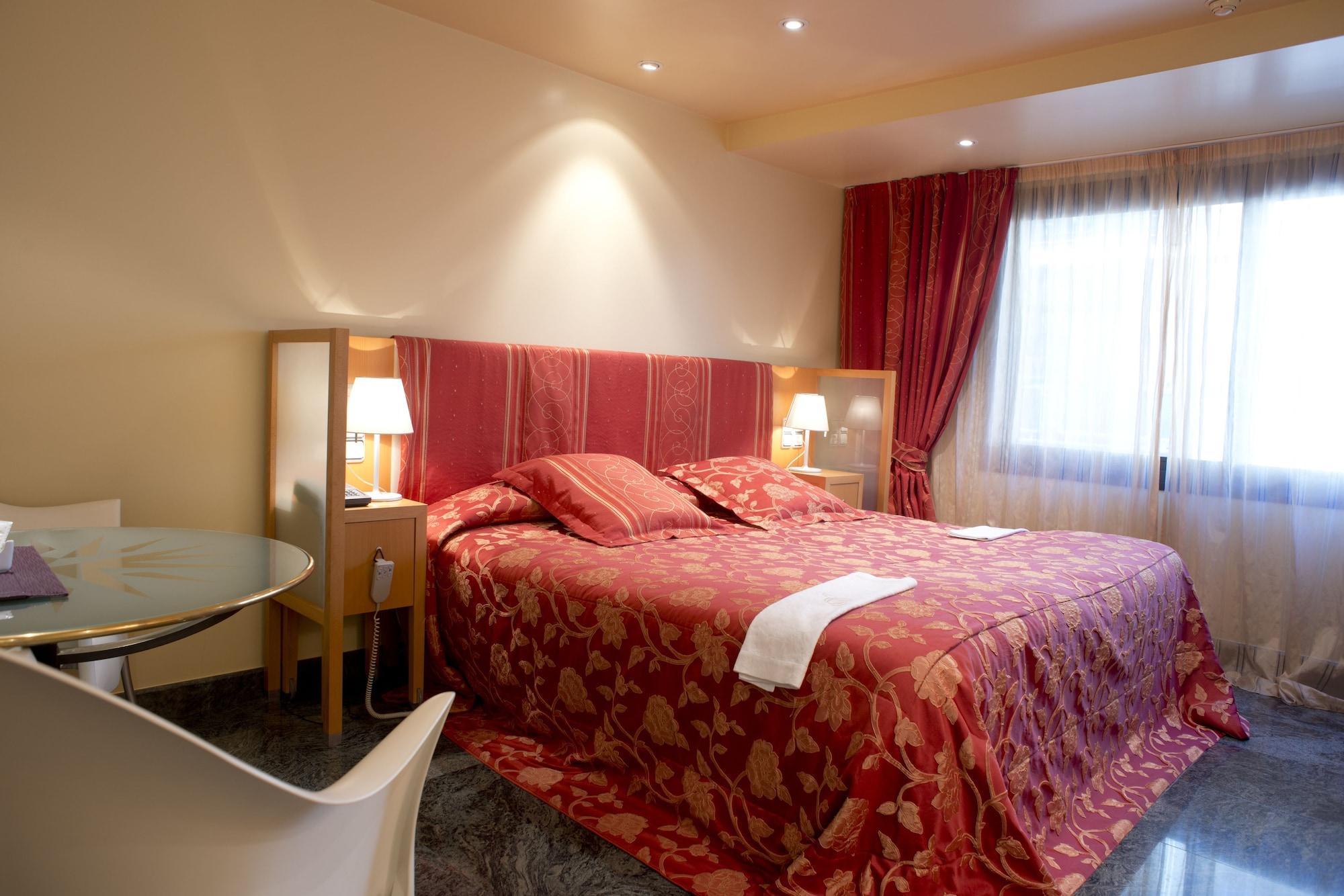 A Casa Canut Hotel Gastronòmic Les Escalades Exterior foto A bedroom at the hotel