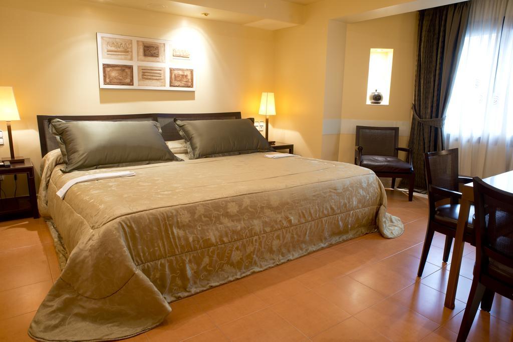 A Casa Canut Hotel Gastronòmic Les Escalades Exterior foto A bedroom